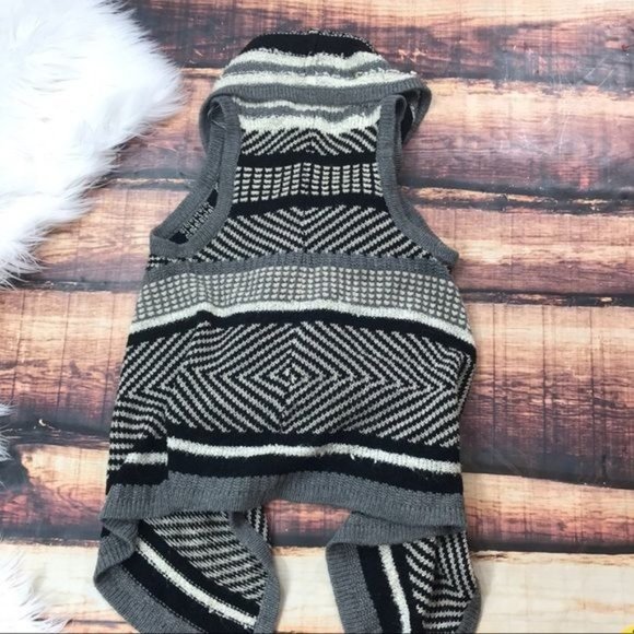 RELISTED A.N.A. Sweater Vest -Black White Striped - Picture 5 of 6